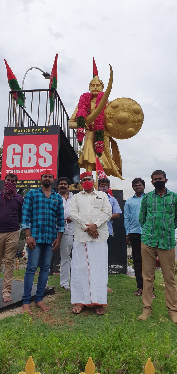 Bmohanbalaraman's tweet photo. @yadavakhilesh இந்தியாவின் முதல் சுதந்திரப் போராட்ட ம���வீரன் அழகுமுத்துக்கோன் சென்னை எழும்பூர் குருபூஜை மிக விமர்சையாக அனைவருடைய ஒத்துழைப்பும் இனத்தின் போராளி டாக்டர் பி ஆர் தாமோதரன் யாதவ் தலைமையில் வெற்றிகரமாக குருபூஜை நடைபெற்றது வந்திருந்த அனைத்து சொந்தங்களுக்கும் வாழ்த்துக்கள் மக்கள் தளபதி https://t.co/ATgJOfsYOk