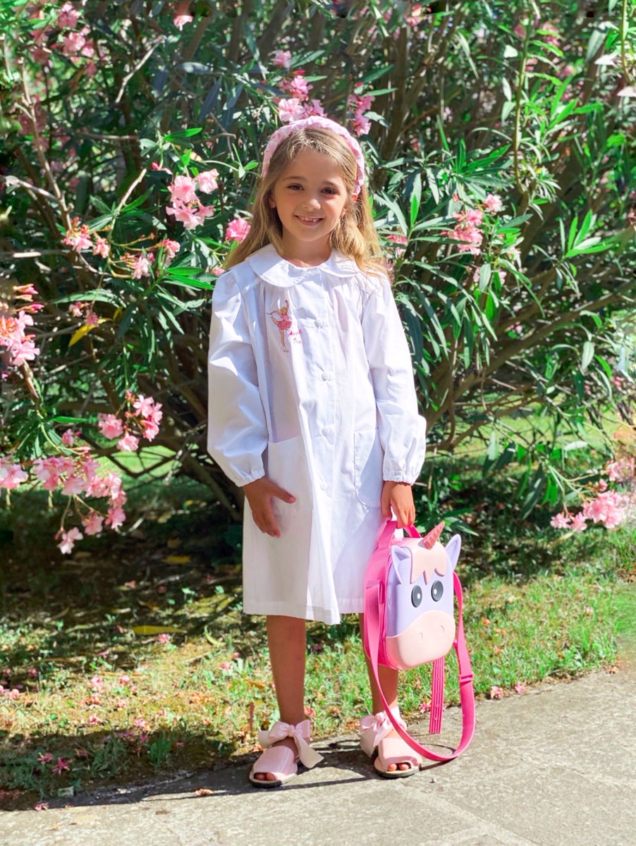 Abbiamo iniziato a fare acquisti per il ritorno a scuola: quaderni, pennarelli, e ovviamente il grembiulino, che per noi è sempre Siggi!⁣
Quest’anno il packaging è ancora più green, grazie all’utilizzo di materiali a basso impatto ambientale
⁣
#siggibacktoschool #backtoschool