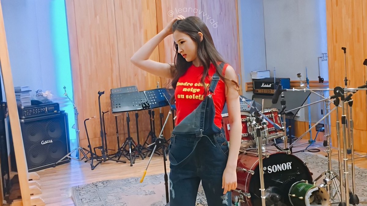 iMet_LEA's tweet photo. ˚✧⁎⁺˳ Lea Navvab Huening VIVA pics
ㅡ a thread.
#viva #랴밥 #leanavvab #huening https://t.co/eNmcepN1CO