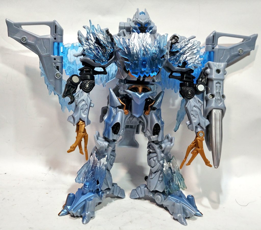 フローズンメガトロン、氷が涼しげで夏にぴったりですね