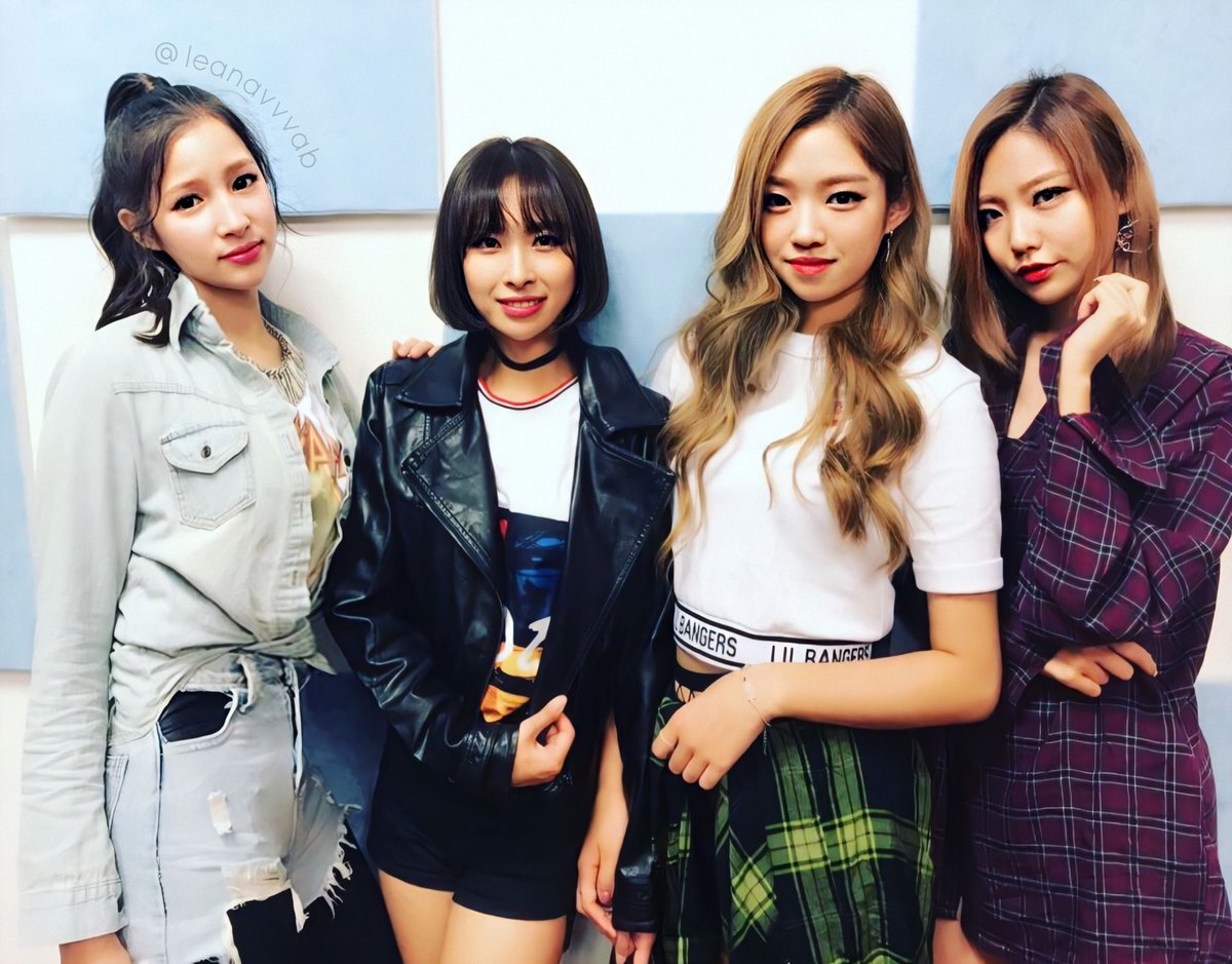 iMet_LEA's tweet photo. ♡
1 ㅡ lea • gayeon/yeonjoo • yeji • jaeny
2 ㅡ jaeny • gayeon/yeonjoo • yeji • lea
3 ㅡ lea • gayeon/yeonjoo • yeji • jaeny
4 ㅡ lea • jaeny • yeji • gayeon/yeonjoo https://t.co/1bXri9gDNo