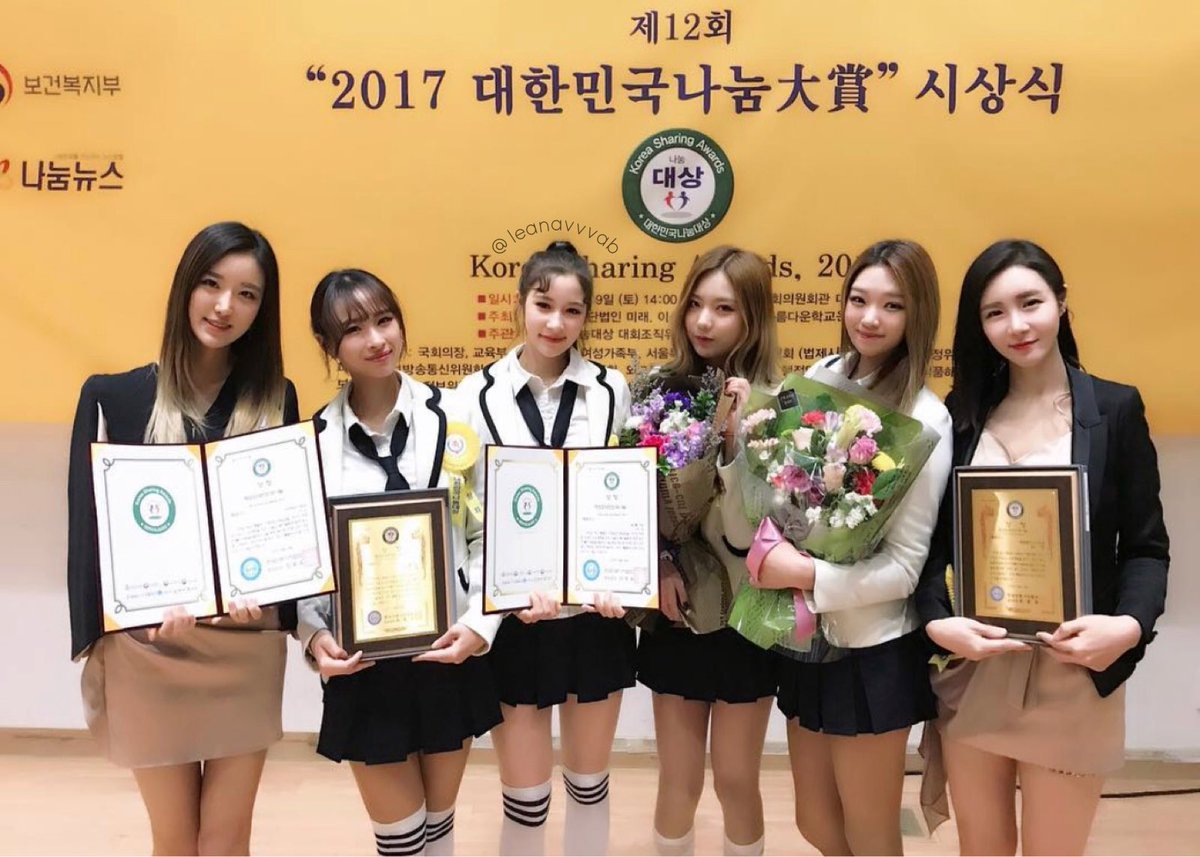 iMet_LEA's tweet photo. ♡
1 ㅡ gayeon/yeonjoo • lea • yeji • jay
2 ㅡ / • jaeny • gayeon/yeonjoo • lea • yeji • /
3 ㅡ gayeon/yeonjoo • lea • jaeny • yeji
4 ㅡ / • gayeon/yeonjoo • lea • jaeny • yeji • / https://t.co/VI9U6Ts0TU