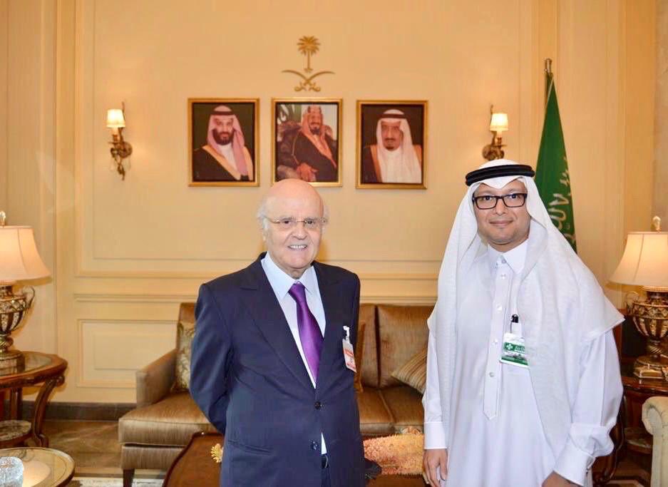 JeanBObeid's tweet photo. تلبية دعوة سفير خادم الحرمين الشريفين في #لبنان وليد بن عبد الله بخاري الى الغداء في مقر اقامته في اليرزة تخلله البحث في آخر المستجدات والاحداث الراهنة المحلية والاقليمية بالإضافة الى القضايا ذات الاهتمام المشترك @bukhariwaleeed 
#جان_عبيد https://t.co/dMo5Nvat3m