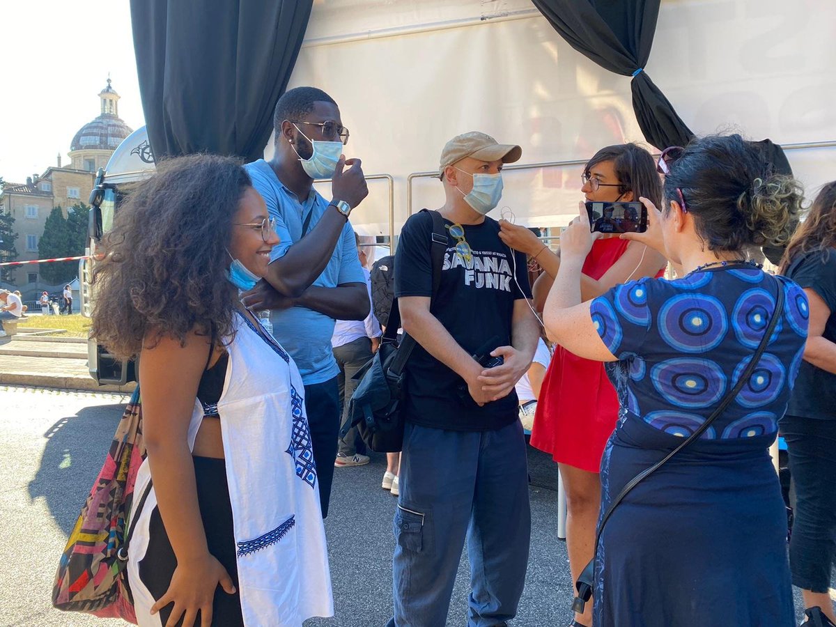 BLMRoma's tweet photo. Alcuni dei membri di Black Lives Matter Roma hanno intervistato @zdizoro nel backstage degli @StatiPopolari https://t.co/NL781YKXKI