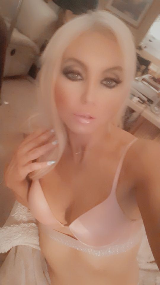 Danika15247123's tweet photo. I'm online, lots of fun to be had!!! I hope you had a fun and safe holiday!!!
#chaurbate #camgirlfun #camgirllife #camgirl #roleplaying https://t.co/ezBnx9s8ZP