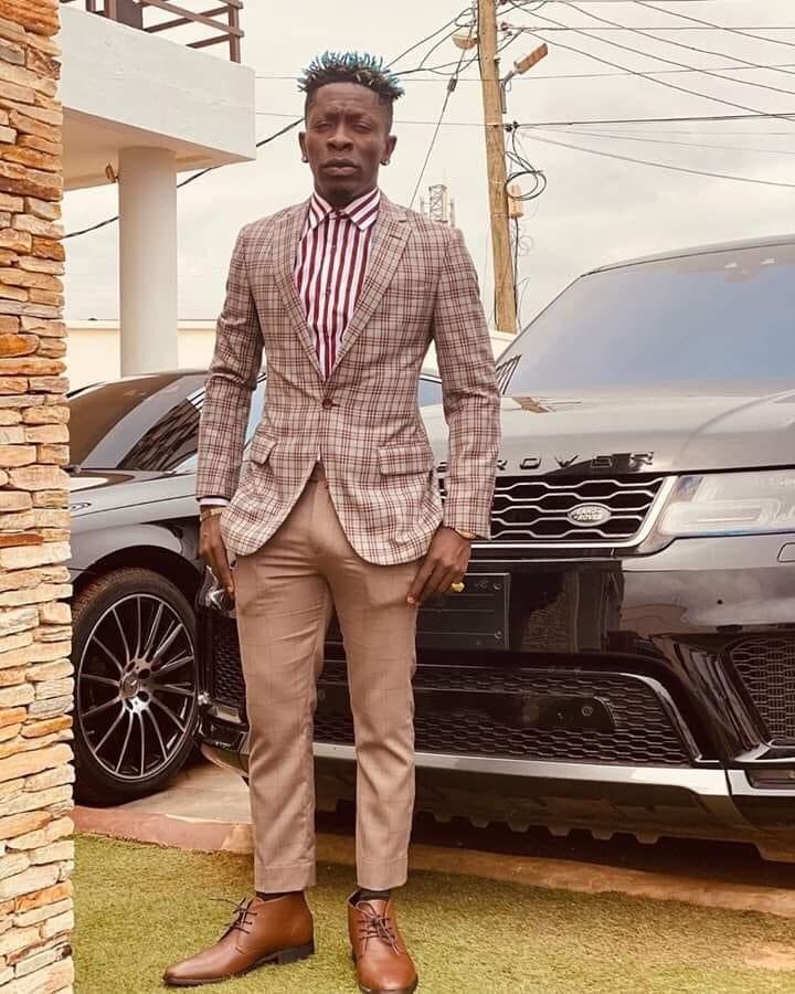 Kofiannangh1's tweet photo. What do you see?? 🤣🤣🤣
#shattawale #Sm4lyf #bhim #BhimPower #bhimnation #sarkodie #showbiz https://t.co/fK2QalrsNJ