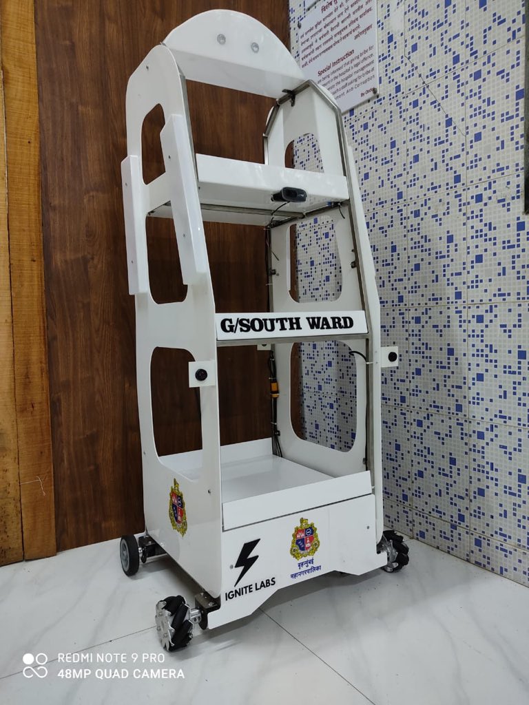 mybmcWardGS's tweet photo. (1/2) Taking our preventive/safety measures efforts forward, @mybmcWardGS 2day introduced  Robot at Poddar Hospital for distribution of food,medicines, collection of waste etc to the Covid positive persons, thereby further reducing d physical contact of our frontline staff.@mybmc https://t.co/OXFCAcMrYr
