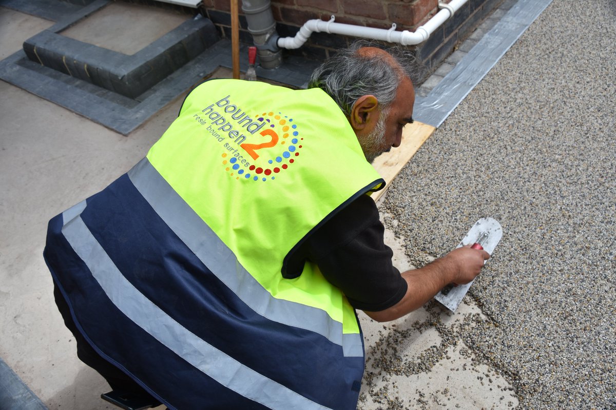 bound2happen1's tweet photo. There's something exciting happening on Howard Street today in #Loughborough that was just #bound2happen 
#construction #ExternalFloors #Groundworks #ResinBound https://t.co/YUPHx7Jfov
