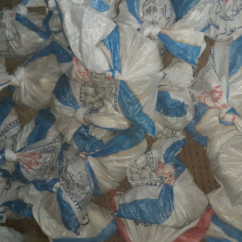 khidmatebashar's tweet photo. Khidmat e Bashar started its rashan drive distribution more then 70 bags of rashan has been packed delivered to the gate of deserving ones. We needs your more support donate us what ever you want our people needs at this critical time.
#TeamKBWO #MeraSheharMereLog #RashanDrive https://t.co/KEiQrKZGna