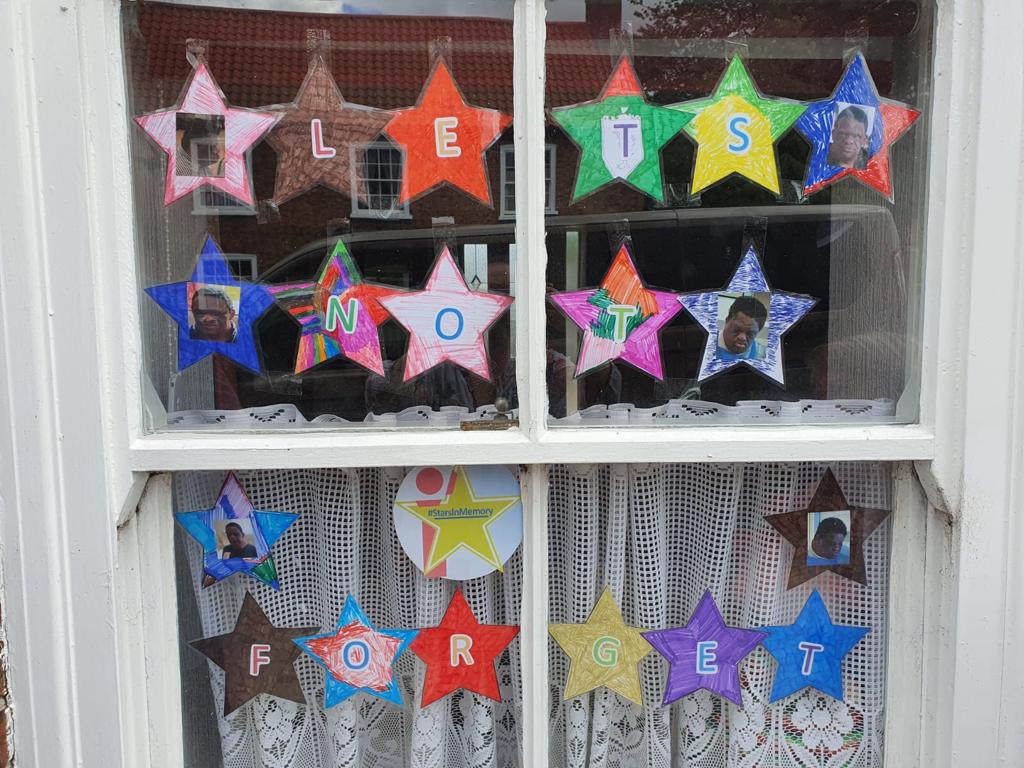 PrimelifeUK's tweet image. Clarence House in Horncastle clapped yesterday for the NHS! Yesterday marked the 72nd birthday of the NHS, and so the residents and staff clapped together, to say a huge thank you for everything! They also remembered those who are gone due to COVID-19 with #StarsInMemory ⭐❤️