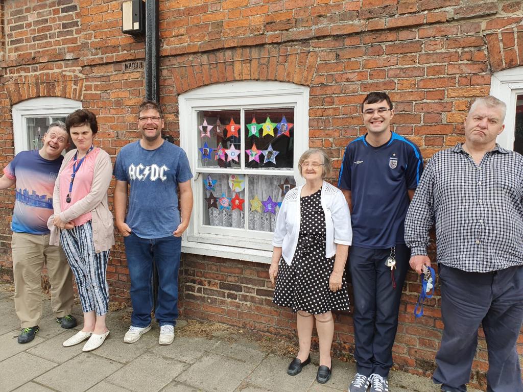 PrimelifeUK's tweet image. Clarence House in Horncastle clapped yesterday for the NHS! Yesterday marked the 72nd birthday of the NHS, and so the residents and staff clapped together, to say a huge thank you for everything! They also remembered those who are gone due to COVID-19 with #StarsInMemory ⭐❤️