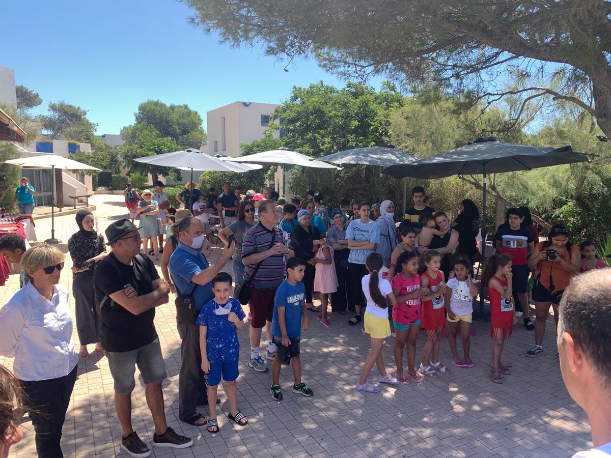 sadji_y's tweet photo. Lancement du projet Vacances Familles sur l'île du Frioul .Un projet éducatif,culturel et citoyen possible grâce à des additions d'énergie, de solidarité et de confiance : des partenariats engagés et des objectifs partagés👏👏
@laligue13 @ANCVacances #leolagrangevacances #caf13 https://t.co/p0ZTpm4eWx
