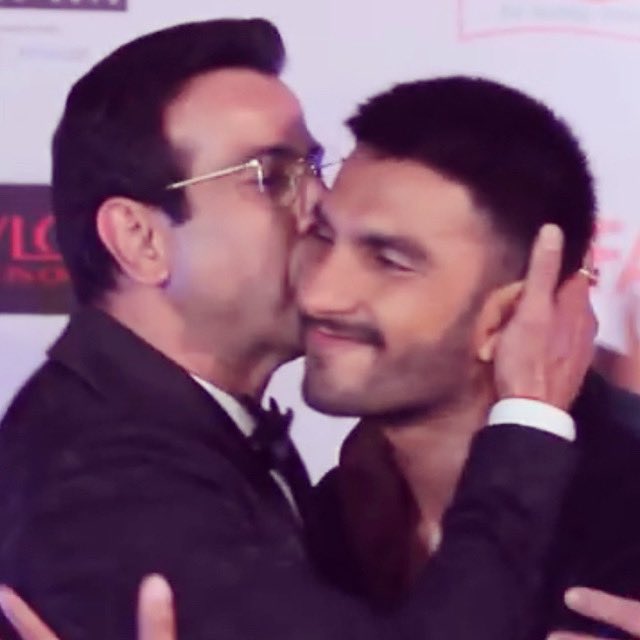 RonitBoseRoy's tweet photo. Muah!!!!! Joog joog jiyo. Wish you tons of love luck and happiness, always. Happy Birthday 🤗❤️ https://t.co/H2lATFOL2O