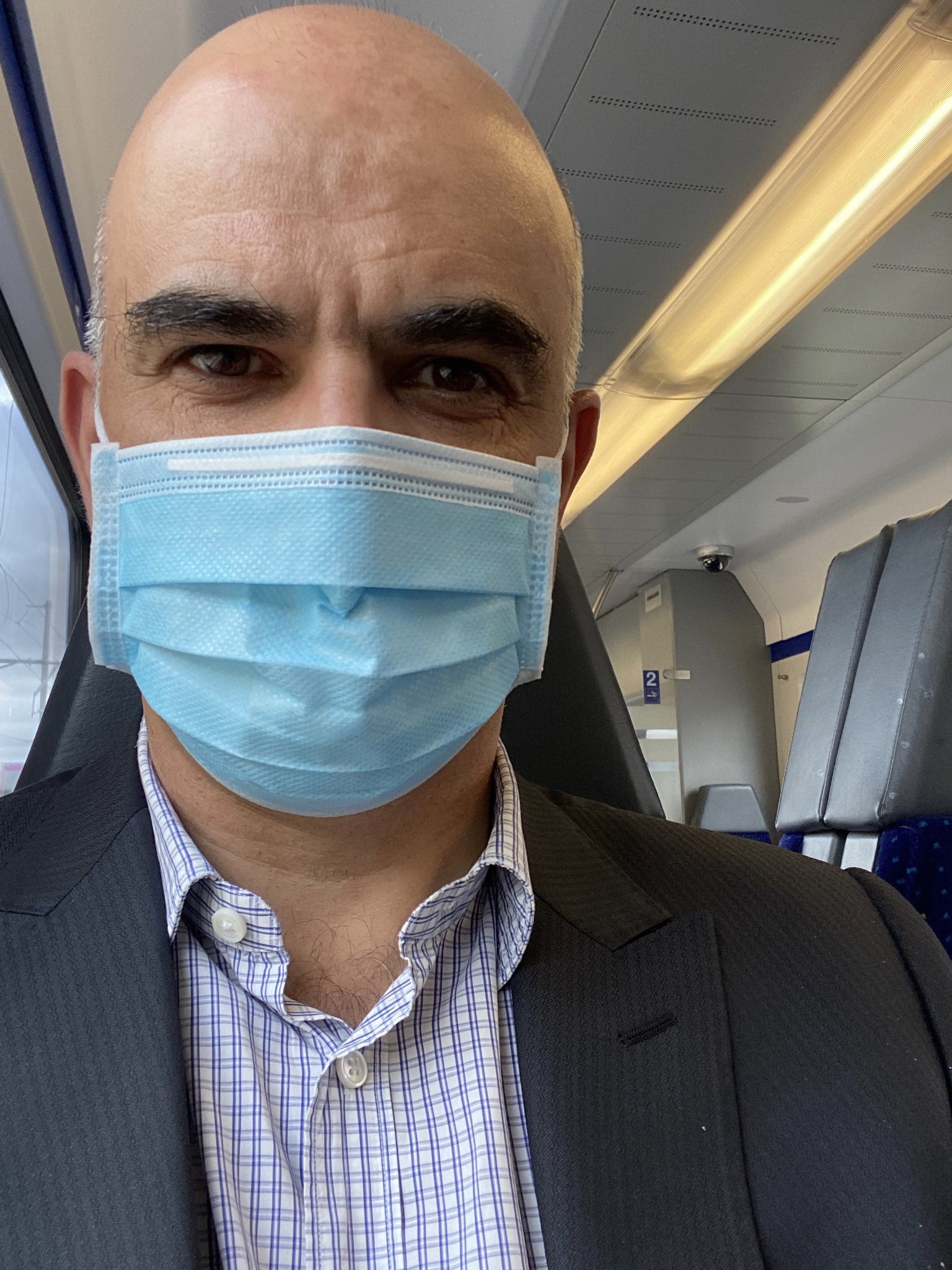 Alain Berset On Twitter Des Aujourd Hui Les Masques Sont Obligatoires Dans Les Transports Publics Et Par Principe Porter Un Masque Quand Les Distances Ne Peuvent Pas Etre Respectees Pour Se Proteger