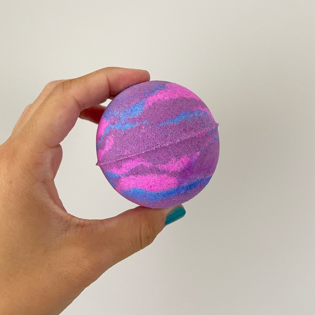 laurenannbeauty's tweet image. My bath bomb business has officially launched! 🎊☺️
This is something I’ve been working on for a while now and I’m so excited to share it with you all!

Here is my website:
Bubbletroubleuk.com

If you could please RT to spread the word, it would mean the world ❤️