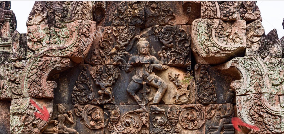 Perhaps this one is a clear indication of a Chola connection to the temple. Nataraja in the eastern Gopura. One can see Karaikal Ammaiyar (on the left corner) & a drummer (right corner) who appear in Chola period Nataraja sculptures.