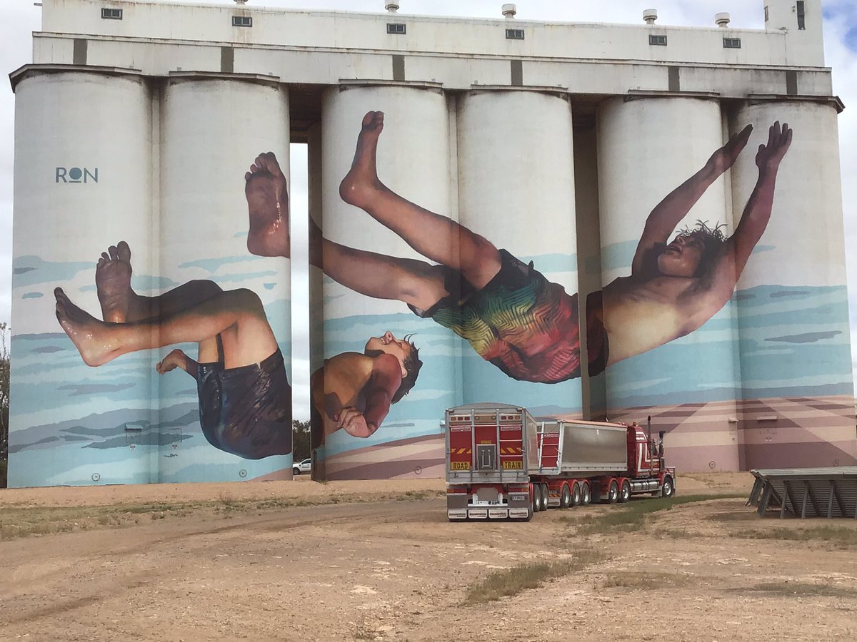 PeteDowning10's tweet photo. @apasztor82 Howdy Andy. Thought you may like to see some more silo art. The left one is just down the road from me at Wirrabara, South Australia. Right one is of my Western Star at the Tumby Bay silo, South Australia. Tumby has beautiful beaches and great fishing. Cheers mate. https://t.co/seAO9X3sLT