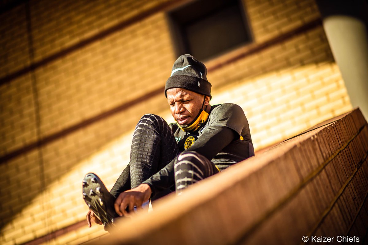 Back To Training

“Football is in my blood,” says Lebogang Manyama after completing his training session with the team in over 100 days. “I just need a few runs and touches on the ball to warm up and should be ready to compete.”

ow.ly/1v1D50AquTv

#Amakhosi4Life