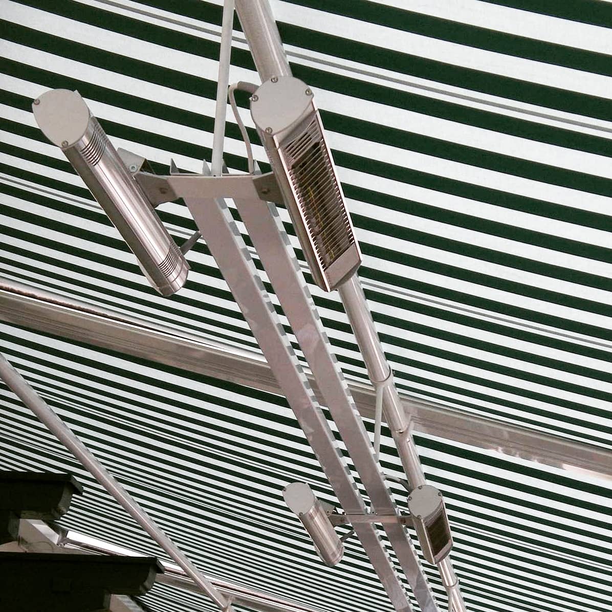 BURDA_WTG's tweet photo. TERM2000 IP67 Heizstrahler unter einer Markise.

TERM2000 IP67 heater under an awning.

https://t.co/eWDfcPeTho

#heizstrahler #heater #markise #awning #outdoor #design #technology https://t.co/Aj0TLGYPUc