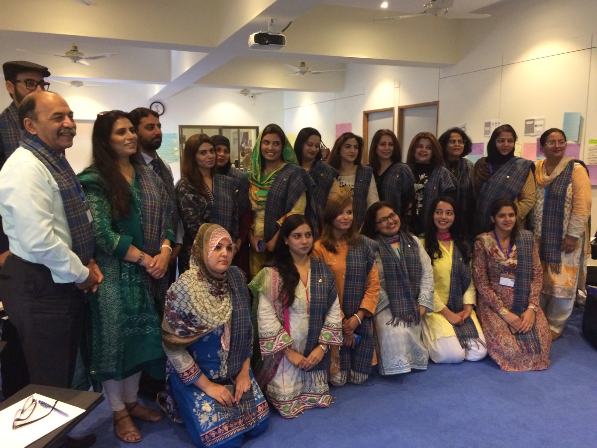 DrIngeBirnie's tweet photo. #StrathPakistan - with the 3rd cohort from @Crescentschool1 having just completed their introductory task! :-) https://t.co/YIxKHurvPl