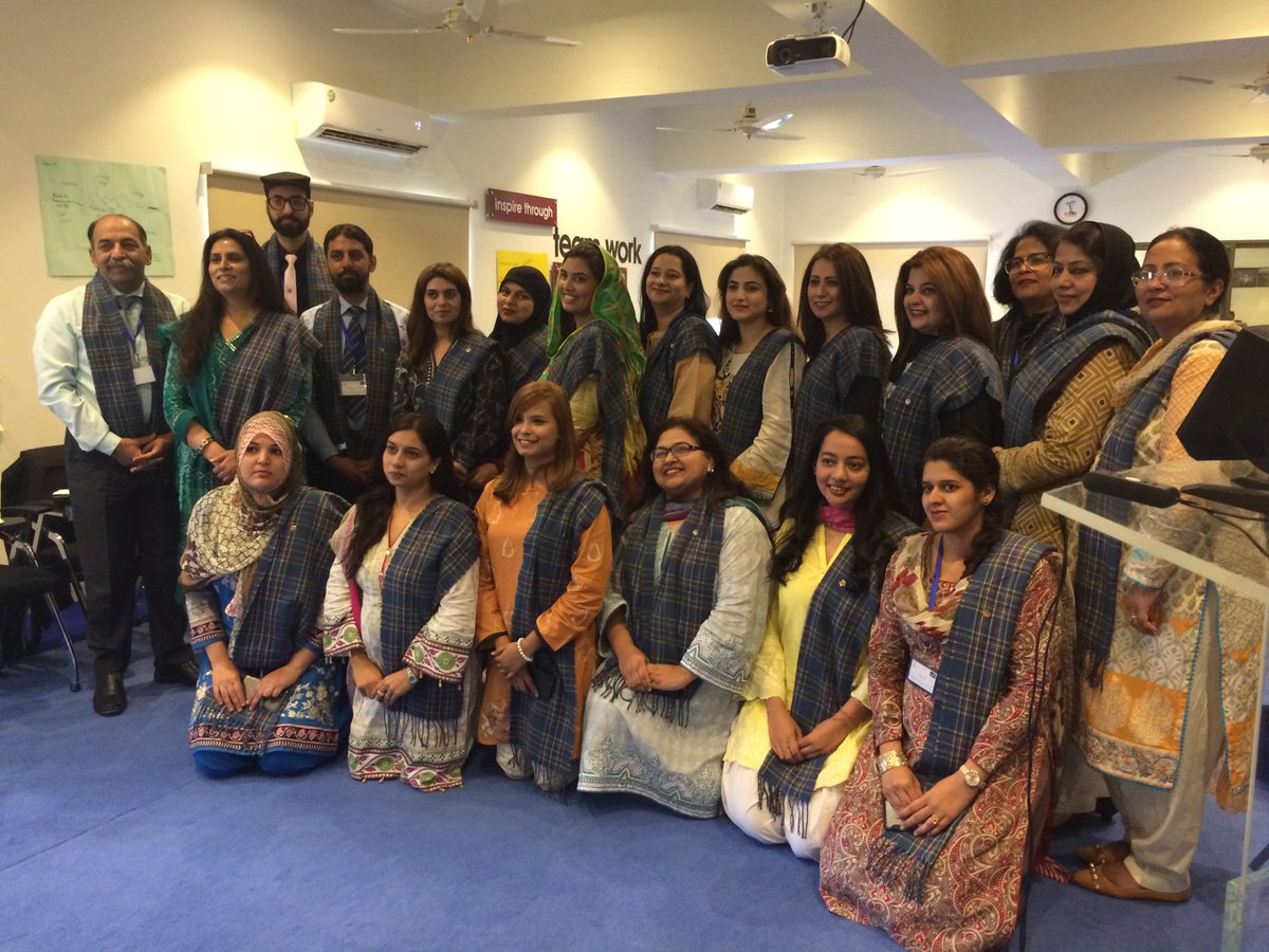 DrIngeBirnie's tweet photo. #StrathPakistan - with the 3rd cohort from @Crescentschool1 having just completed their introductory task! :-) https://t.co/YIxKHurvPl