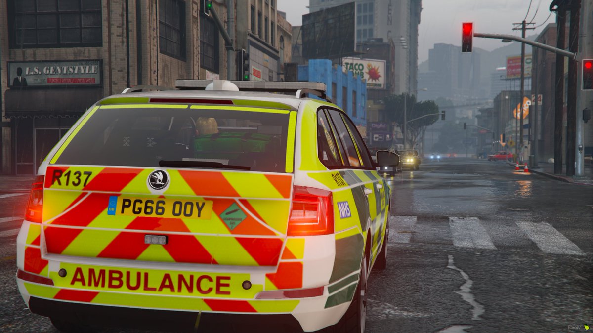 GMRPCNWAS's tweet photo. Our Skoda Octavia today out and about in the city centre. @GMPRPC #rrv https://t.co/jOkLgTIfKf