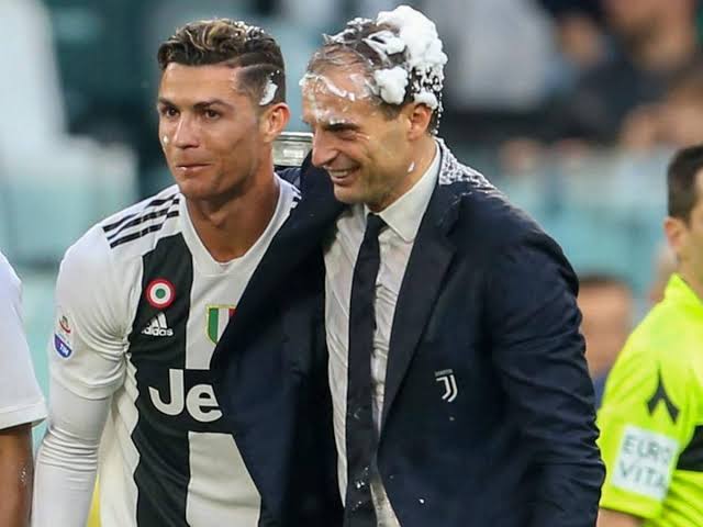 Allegri: 'Cristiano Ronaldo will remain at Juventus for many more years, he has allowed the Bianconeri to make a big leap in quality.' [Marca]