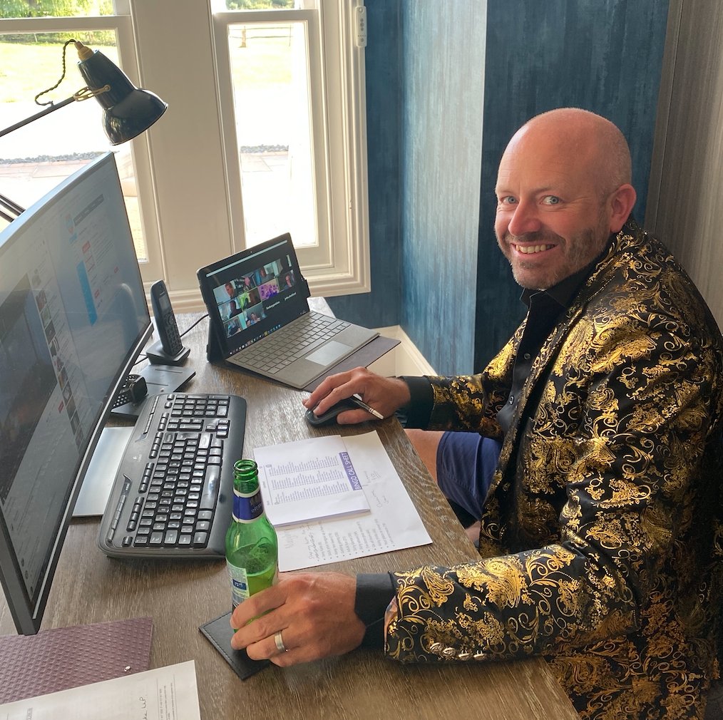 focusgrp_uk's tweet photo. Our Joint MD, Chris Goodman was back in all his gold lamé glory last week to host a virtual bingo event in support of our friends @ChaileyHeritage. Congrat's to Jan who cleaned up on BOTH games &amp; was crowned the Bingo Queen 👑 

#chaileyheritage #charity #fundraiser #thisisfocus https://t.co/2P1883EVyE