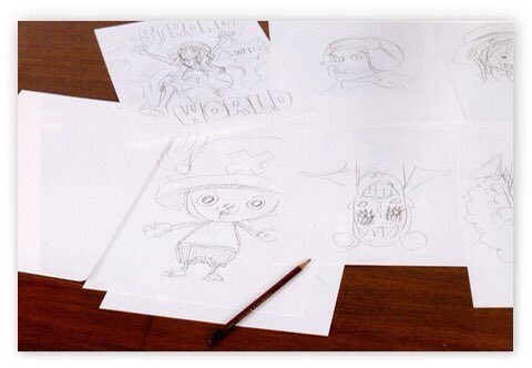 IsaStrawhat's tweet photo. 8. Para a entrevista da Switch em 2009, eles revelaram que assim que entregaram papel e lápis para Oda, ele começou a desejar sketchs dos personagens. A staff começou a pedir pra ele desenhar outros personagens também. Oda até brincou e desenhou caricaturas das pessoas em volta. https://t.co/GbnD6jH8uU