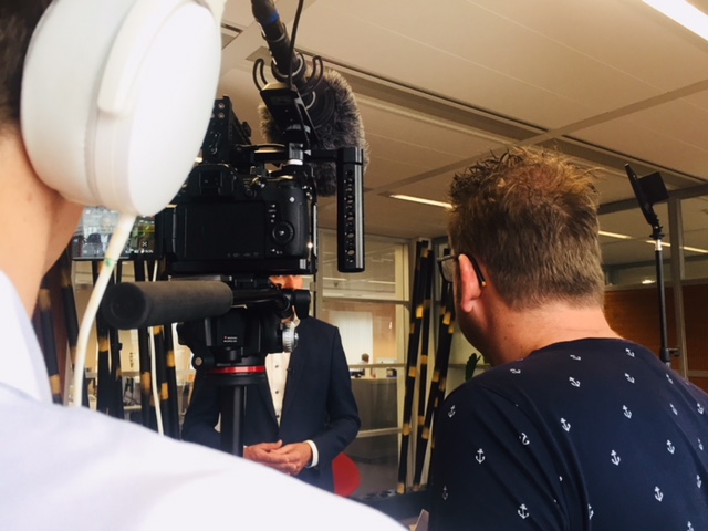 In samenwerking met Viewmotion nemen we vandaag shots en quotes op voor de laatste video uit een reeks van drie over Heesch West.