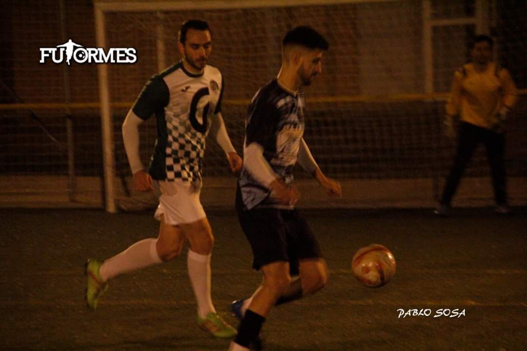 UDACabrerizos's tweet photo. Hoy es el dia. Estamos de vuelta!!⚽️
Primer partido post-confinamiento que servirá para ver variad cositas...😉
En todo momento respetando las distancias de seguridad y todas las medidas...
🔜 TEMPORADA 20-21
START!!!!✅
#ForzaUDAC💙 #LoEstamosConsiguiendo https://t.co/HrLJyQCGsq