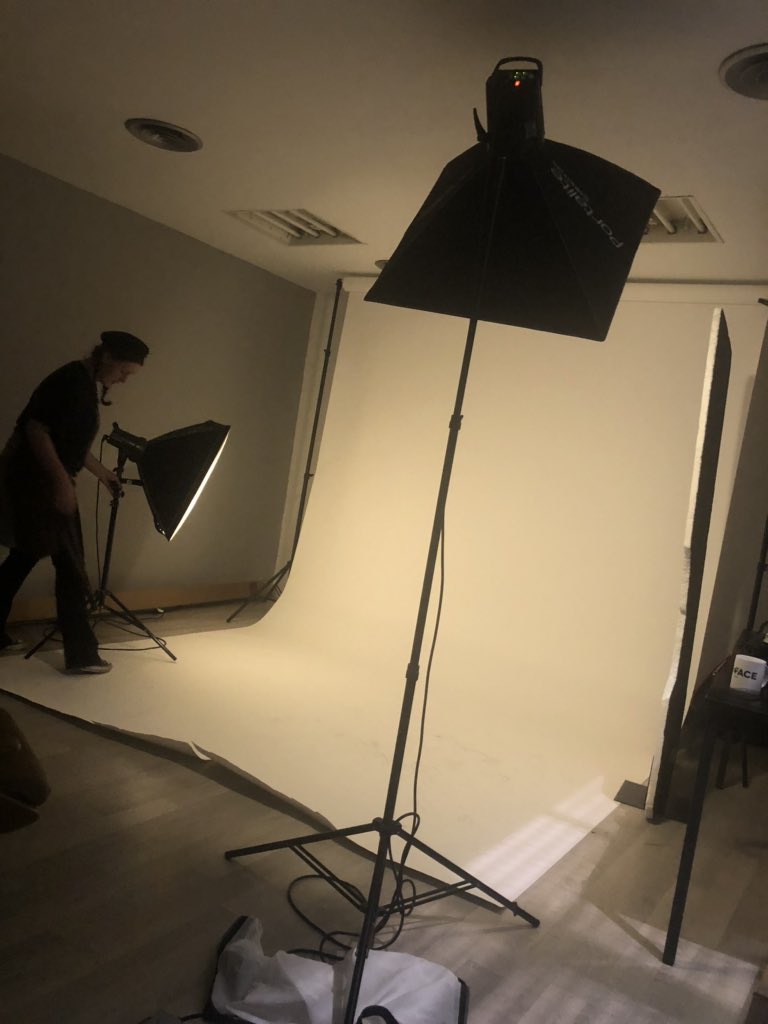 thavincii01's tweet image. Miss shooting and being on set.
#staybooked #modellife