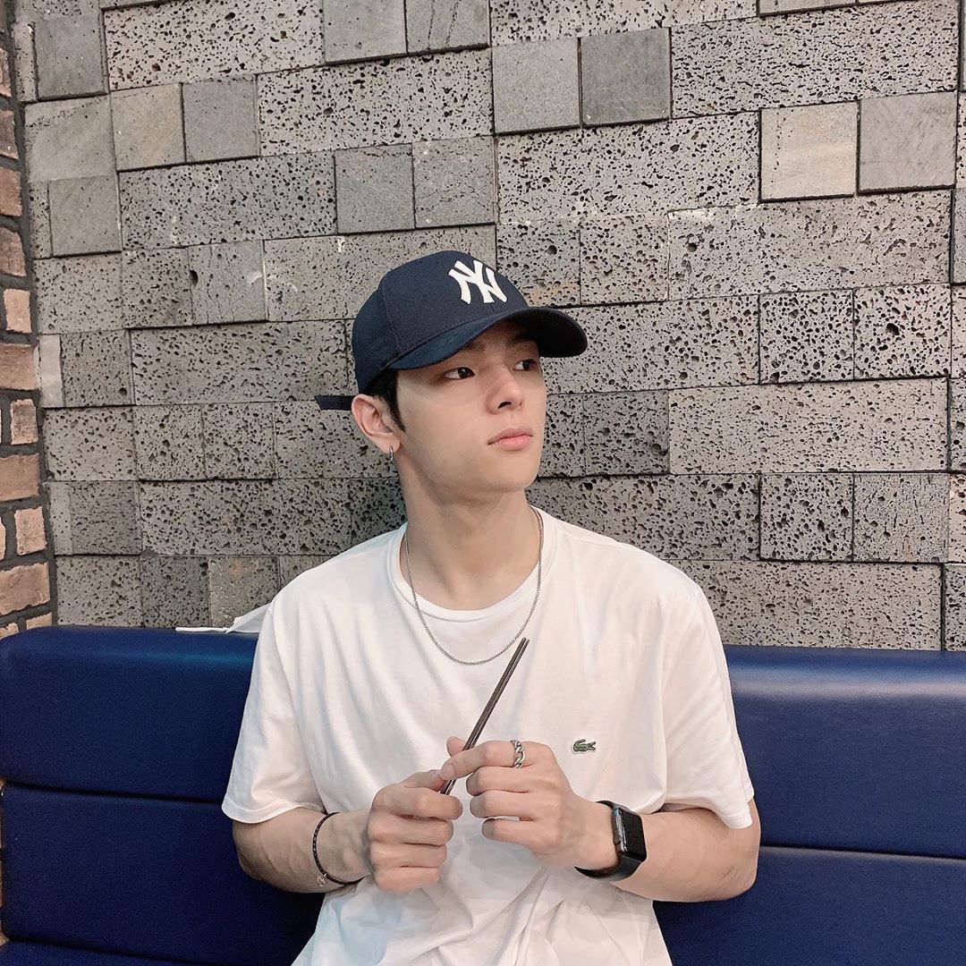 denissaav's tweet photo. Kim Woojin ig photos as boyfriend material - a mini thread https://t.co/FtPI42N5jj