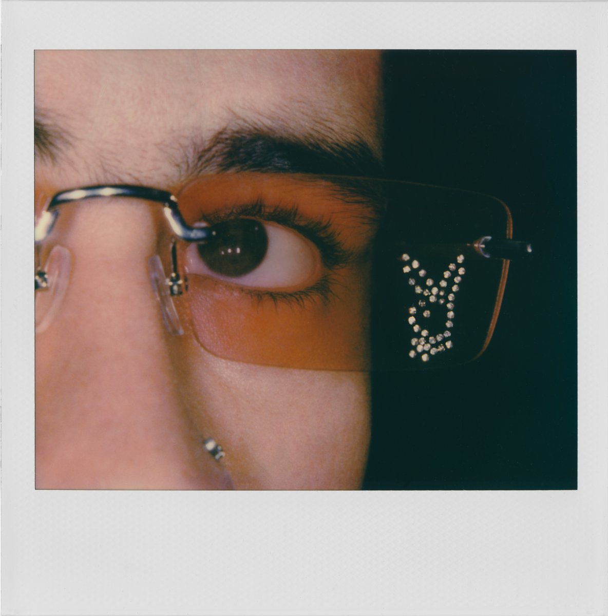 Happy bunny, sad bunny
Good bunny... 

Guess who's coming to PLAYBOY 🐇