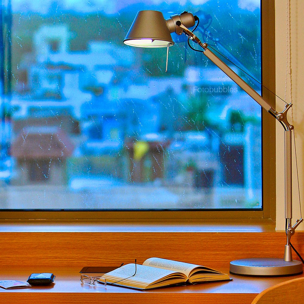 Fotobubbles's tweet photo. Who likes to read a book when it rains - against the backdrop of raindrops falling on window glass?

#fotobubbles #lifestyle #bookstagram #bookworm #book #booklover https://t.co/X2SWqZMQ5i