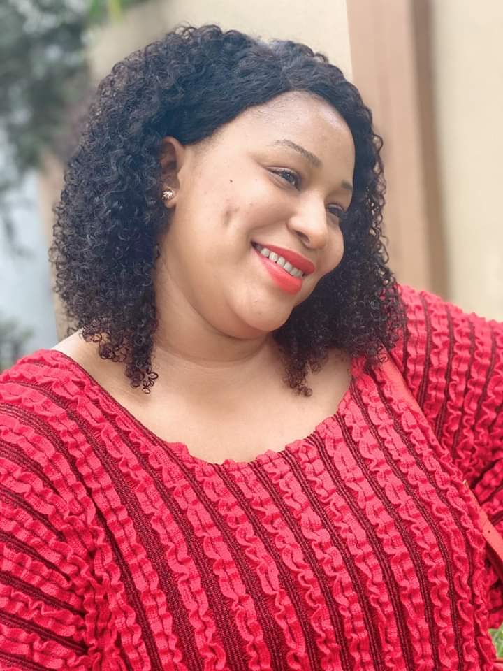 Precili77808489's tweet photo. @Queenandey2 @ngwana_buye Happy birthday to you, may all your heart desires come to pass🎂🎁💃 enjoy your special day.

#HBDEbiteinye #TeamBolanleCelebratesEbi https://t.co/pmTdNRQwUE
