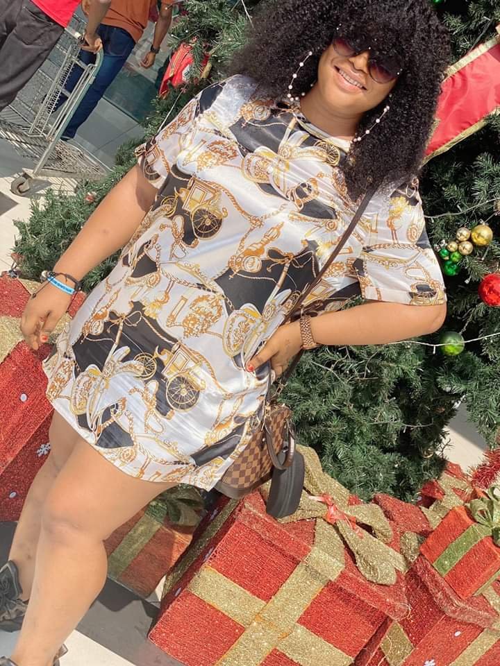 Precili77808489's tweet photo. @Queenandey2 @ngwana_buye Happy birthday to you, may all your heart desires come to pass🎂🎁💃 enjoy your special day.

#HBDEbiteinye #TeamBolanleCelebratesEbi https://t.co/pmTdNRQwUE