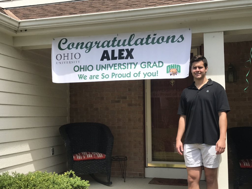 kellijsimpson's tweet photo. HAPPY BIRTHDAY 🎂@alex_simpson2 and CONGRATULATIONS on earning your Bachelor’s Degree 👨‍🎓from @ohiou @OHIOAlumni this spring! Love you😘 https://t.co/YgZauJdWuo
