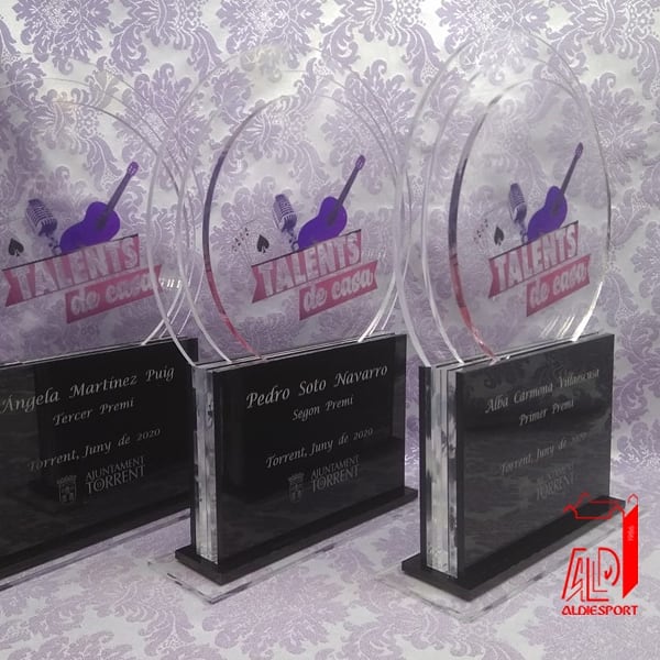 "TALENTS A CASA"; ALDIESPORT, quiere dar la  enhorabuena a Alba Carmona, Pedro Soto, Ángela Martínez, ganadores del concurso y a los participantes por sus  actuaciones
Agradecemos al Ajuntament de Torrent, el contar una vez más con nuestro trabajo
#todotipodetrofeos
#ALDIESPORT