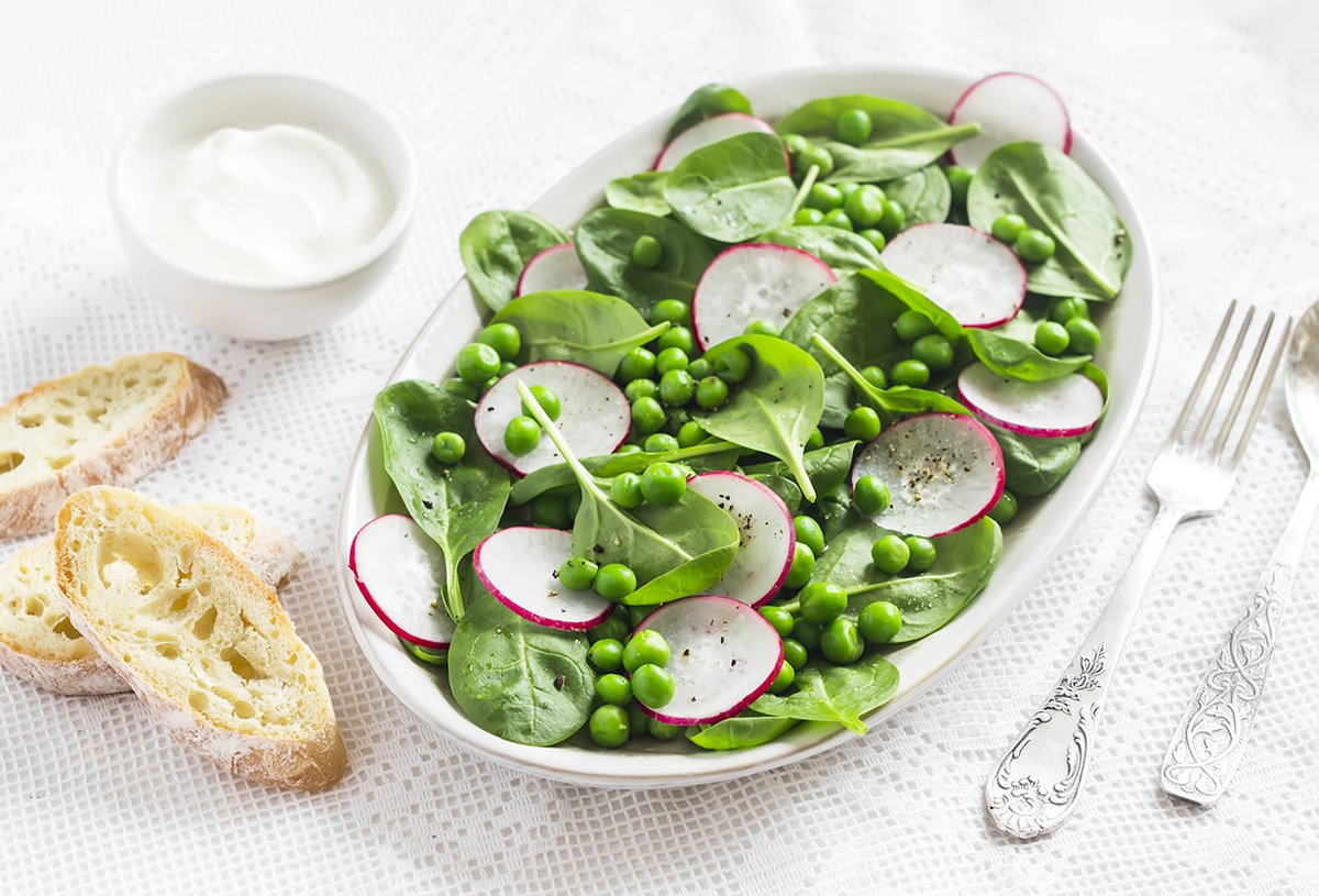 JustIngredients's tweet photo. Sometimes you need a #refreshingly #straightforward salad without all the #bellsandwhistles 🥗 Just a #simple, #fresh #sidedish! 🥬
We've created this #pea, #mint 🌿 & #radish #salad in #celebration of #GreatBritishPeaWeek 💚 👩🍳 👉 https://t.co/laBXJ4V1CN https://t.co/h47WdihBW0