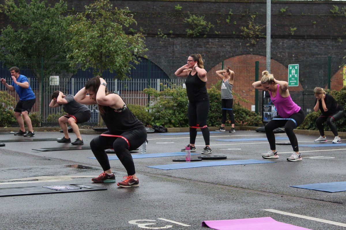 ILoveMCR's tweet photo. No gym? No problem. Until gyms are allowed to reopen, #M3Perform are back with outdoor sessions to help us all get back into the swing of things 💪 

While you're at it, you can grab their special re-opening offer of 4 sessions for £29 

https://t.co/6i15chkDhy https://t.co/qvRGmyYxbr