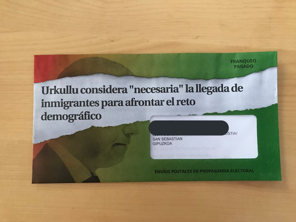 idazten's tweet photo. Los sobres de VOX en Euskadi para las elecciones son absolutamente vomitivos y criminales. https://t.co/WOJlzhbLTn