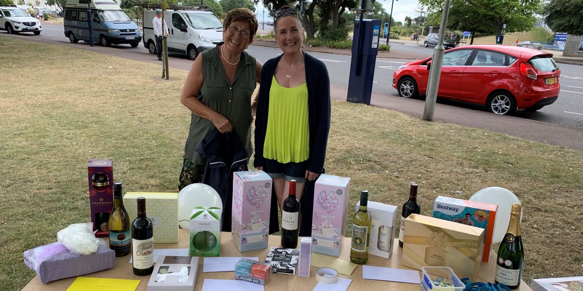 Sarcoma_UK's tweet photo. After #SarcomaAwarenessWeek, we've been looking back at our past Big Picnics events. From Daisy's garden party picnic, to Elmswood's staff picnic indoors, to Nicola's 'cream tea' seaside picnic, they have been such a special way to mark our awareness week throughout July. https://t.co/PaoNWIw2FZ