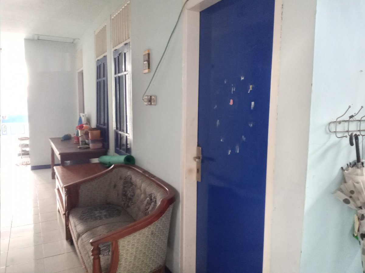 MNIbrahim96's tweet photo. Buat yang mau melaksanakan UTBK di area ITS Surabaya &amp; sekitarnya, dan butuh tempat menginap selama 1,2 atau 3 hari, bisa menyewa kos putri milik ayah saya, tarifnya murah kok, cukup 30k saja per hari, fasilitasnya lengkap, jika berminat silahkan hub di nomor 0822-4591-9684 https://t.co/XW9yykmMFC
