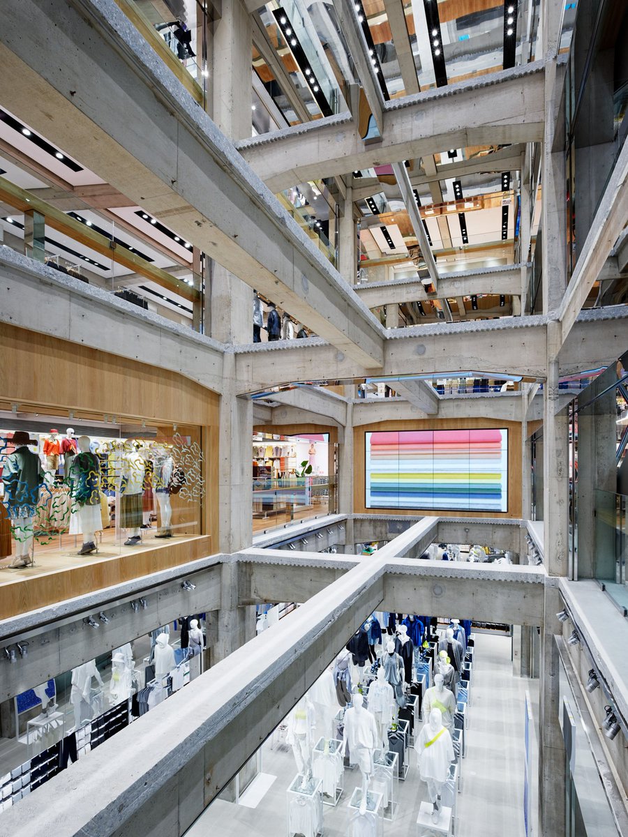 superfuture's tweet photo. Tokyo: UNIQLO flagship store opening

https://t.co/dm1NFizpJ9

#tokyo #newretail #superguide #superguides #cityguide #shopguide #shoppingguide #superfuture #washyourhands #newnormal @UNIQLO_JP https://t.co/n5plG6I53v