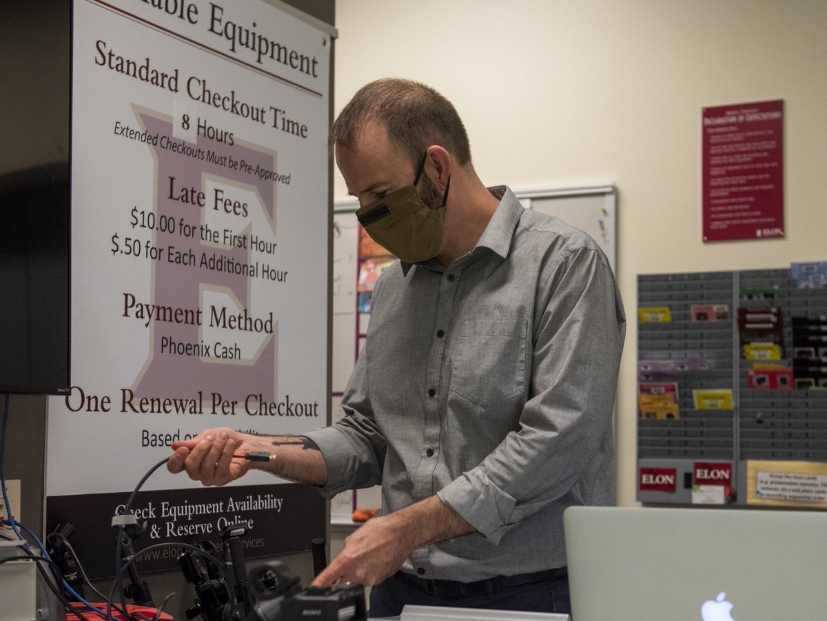 elonuniversity's tweet photo. The latest #ElonPoll results find most North Carolinians support a statewide mask mandate, but are less worried about #COVID19 now.
Survey results & story here: https://t.co/LQObFmlQMp https://t.co/UrZqfHZkdh