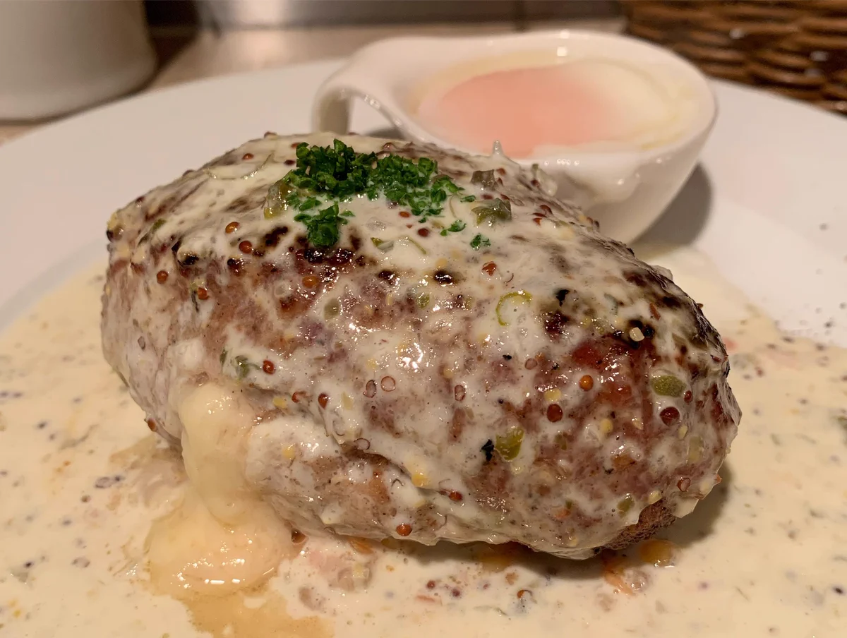【Hamburg Will】の「モッツァレラチーズバーグ」全ての人間を虜にする～！！