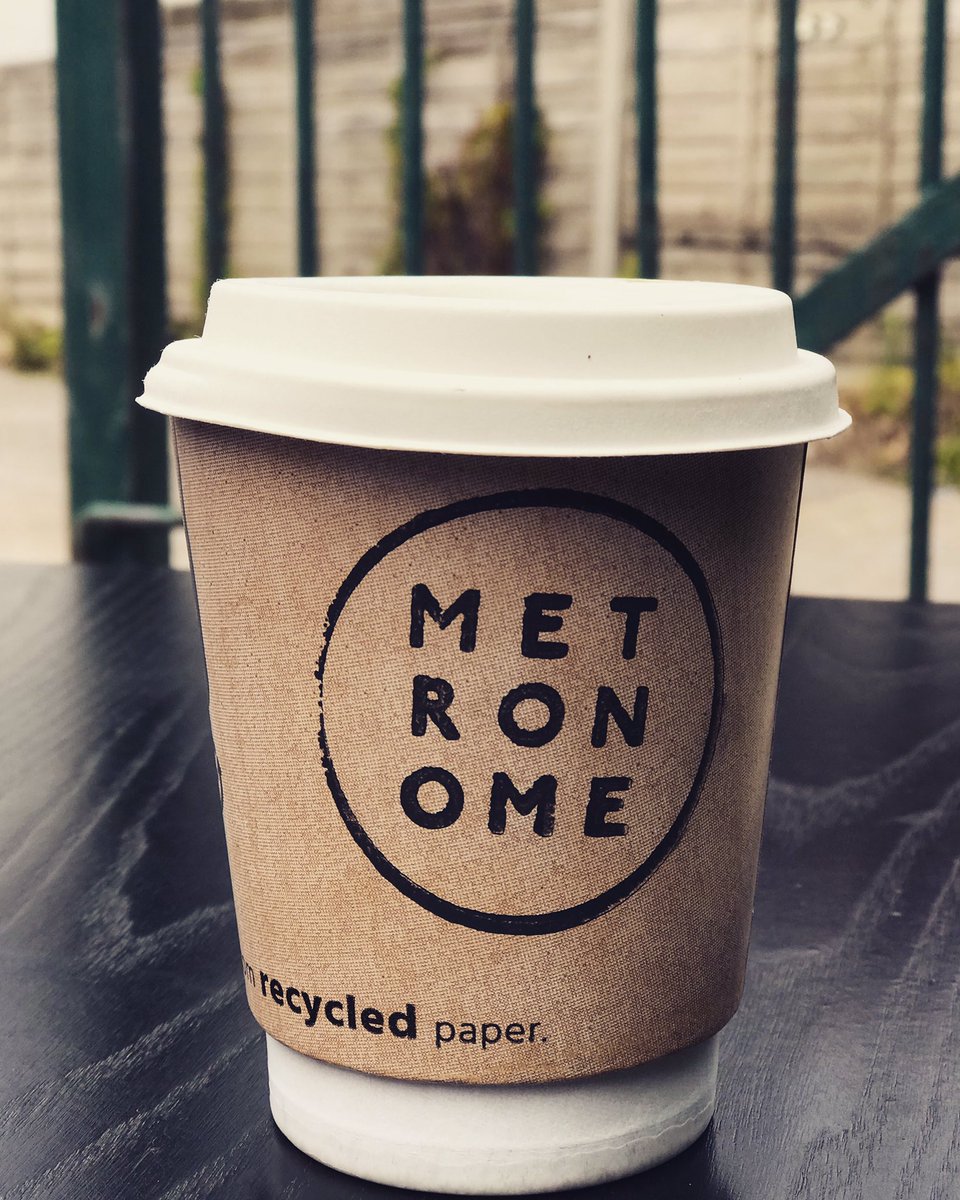Mrs_Powello's tweet photo. Decent coffee is back in Morden 👏🏽😌🙌🏼 Thank you #metronomelife @crownlane @johndmerriman - amazing decor, delicious coffee and the flapjack was something else 🤤💛 https://t.co/BeBIbTX6Ab