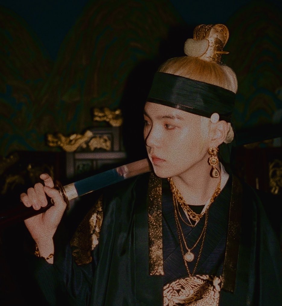 dontcallmereddd's tweet photo. 𝕨𝕙𝕠 𝕤𝕒𝕪𝕤 𝕥𝕚𝕞𝕖 𝕚𝕤 𝕞𝕠𝕟𝕖𝕪?

𝕞𝕪 𝕥𝕚𝕞𝕖 𝕚𝕤 𝕨𝕠𝕣𝕥𝕙 𝕞𝕠𝕣𝕖 𝕥𝕙𝕒𝕟 𝕥𝕙𝕒𝕥
#ARSD #ARMYSeIcaDay @BTS_twt https://t.co/UJXhlkAXw2