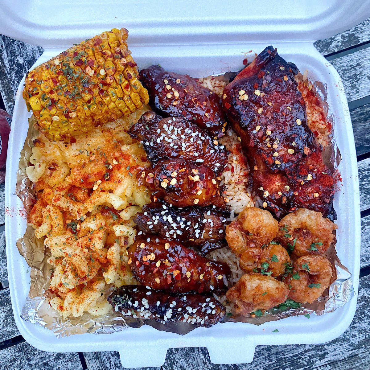 JadonJabes's tweet photo. TrapBox part 2: This one was a birthday request so you know I had to come through 😊🤞🏾 👇🏾#CookingWithBubz https://t.co/M37YQWhLTK https://t.co/TYIFge4yD3